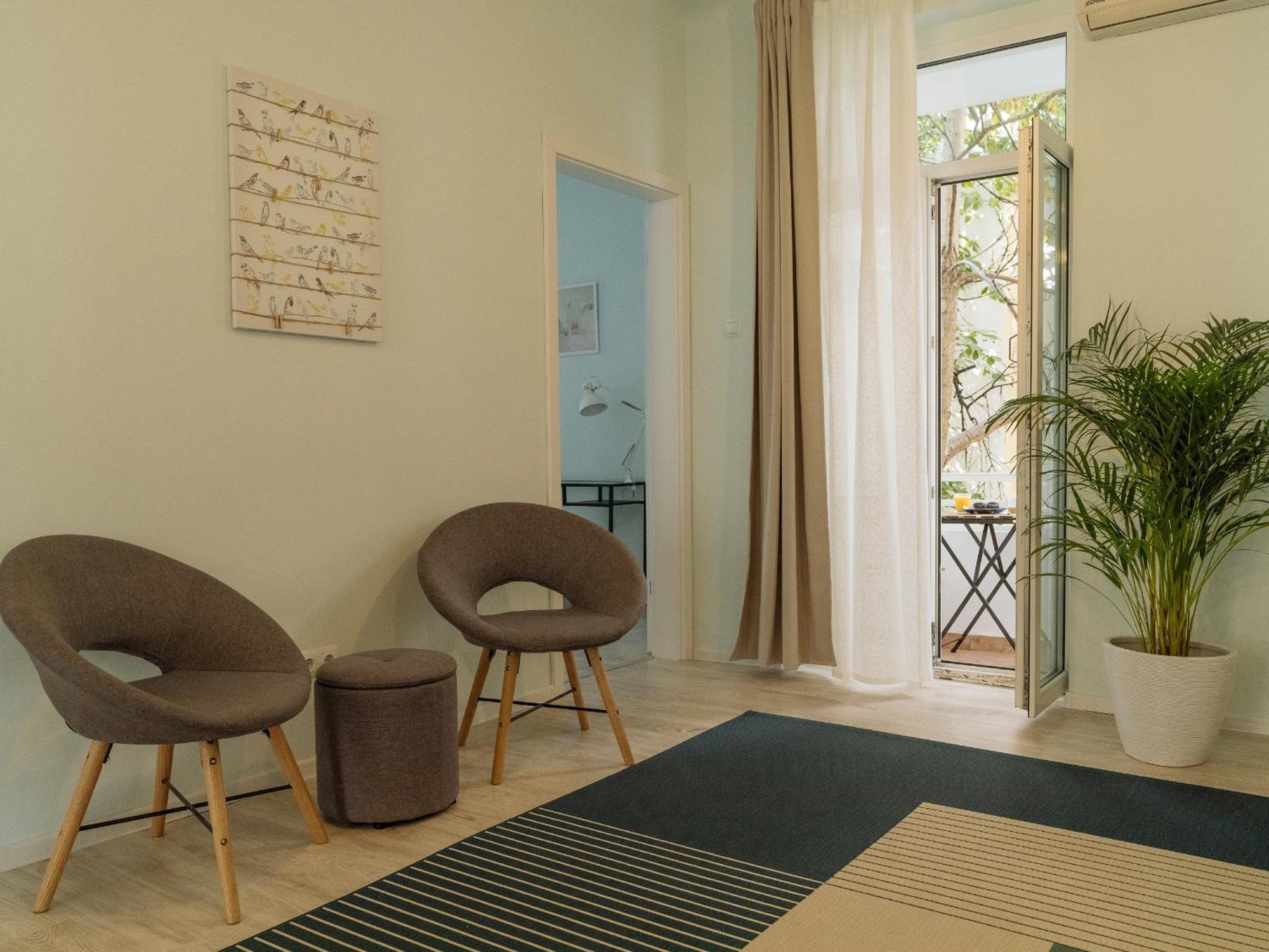 公寓 Spacious & Quiet - Center - 2br