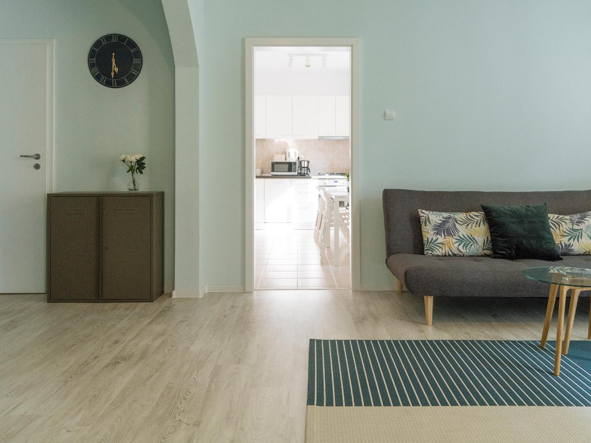 公寓 Spacious & Quiet - Center - 2br *