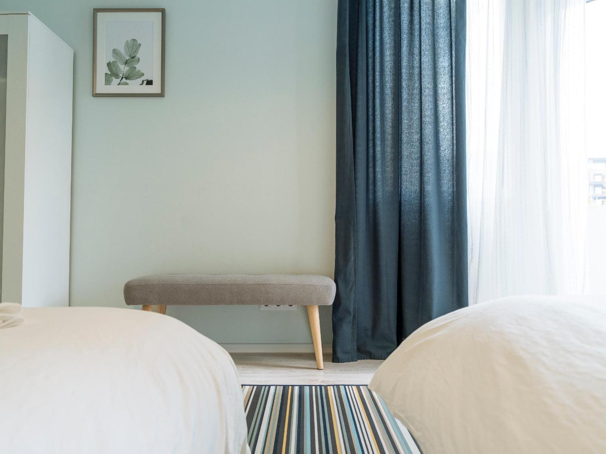 Spacious & Quiet - Center - 2br 公寓 *