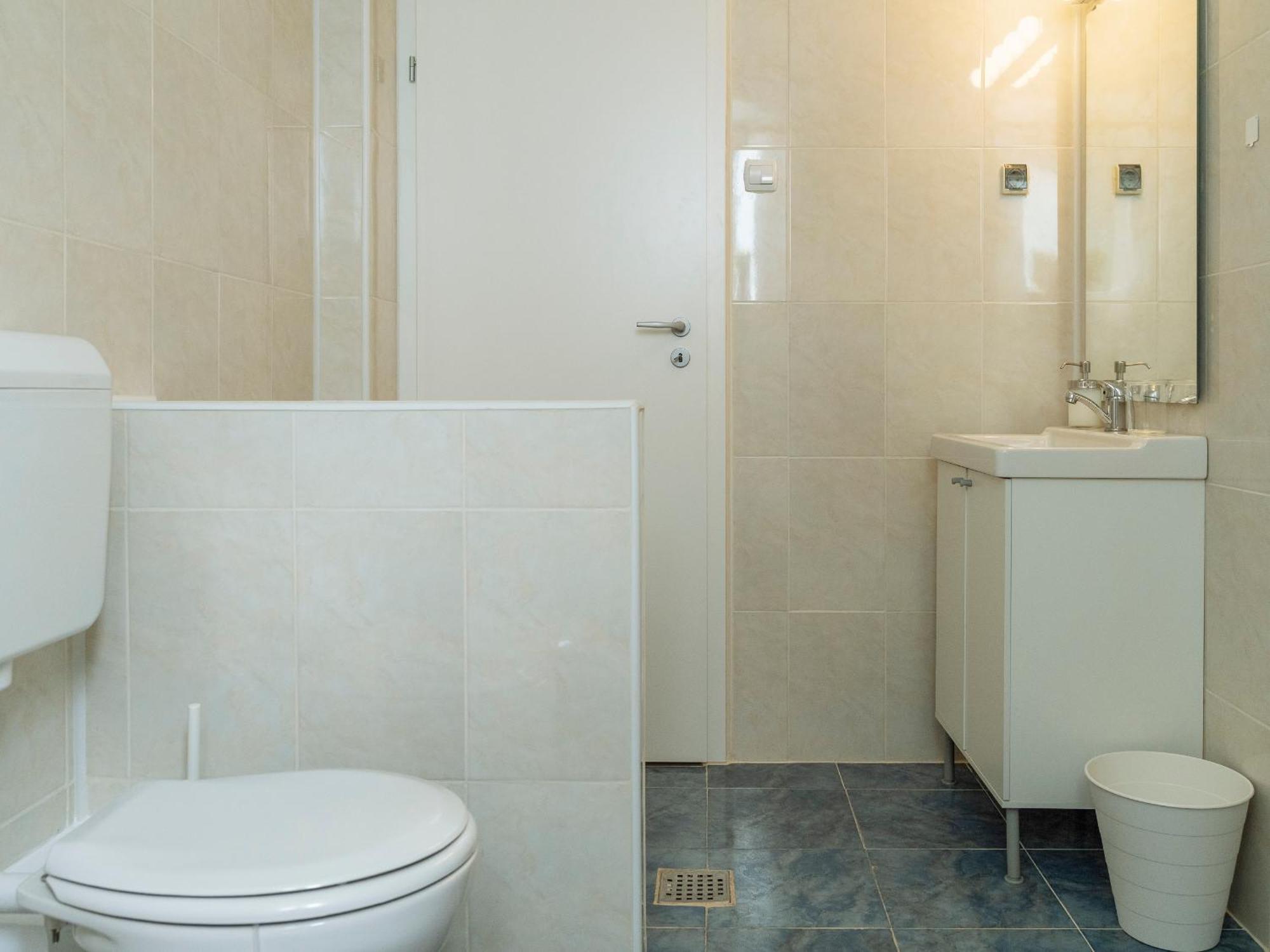 Spacious & Quiet - Center - 2br 布加勒斯特