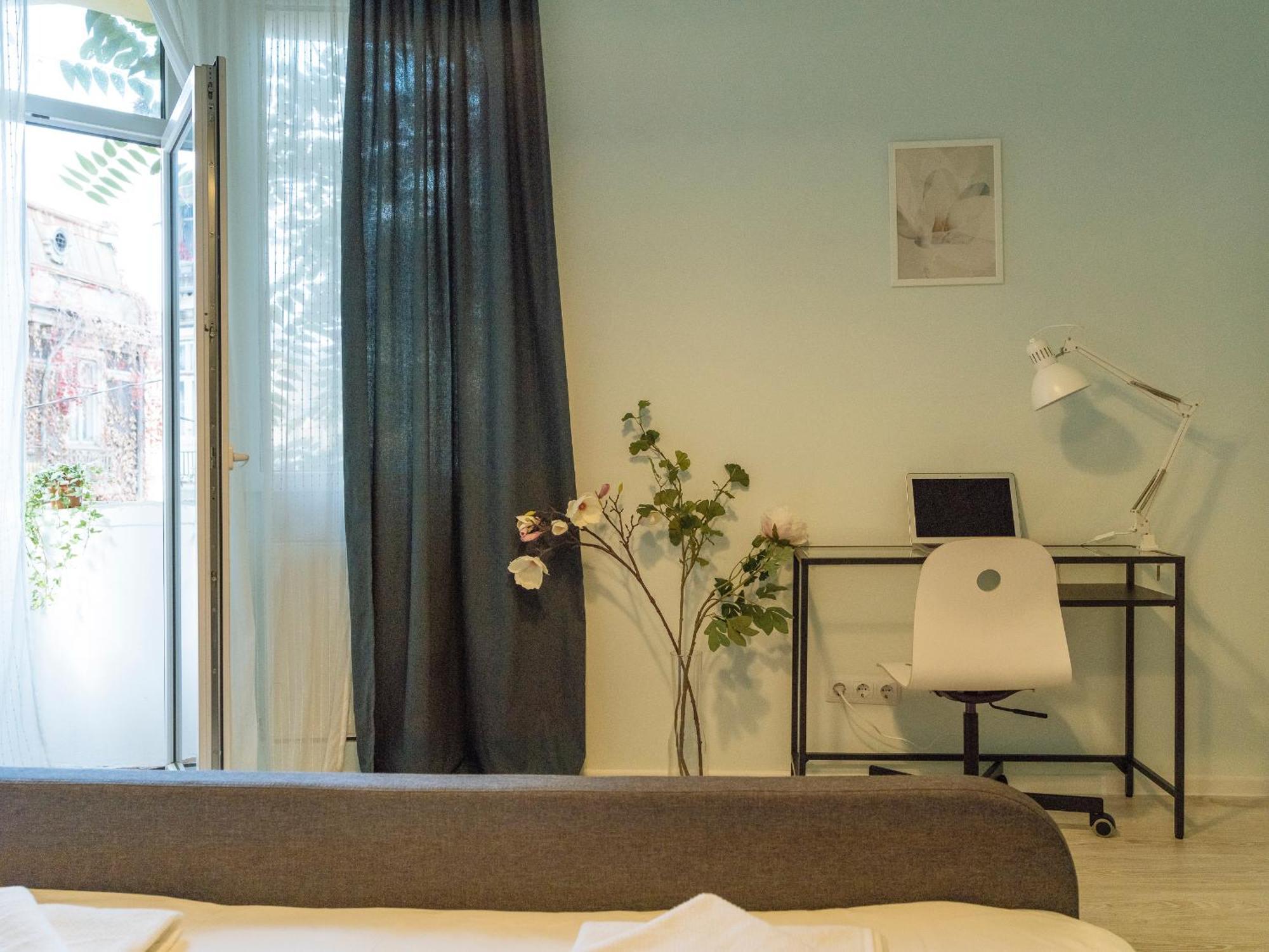 Spacious & Quiet - Center - 2br 公寓